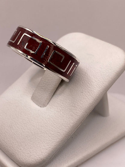 Anillo de Plata .925 con Coral Rojo – Diseño Geométrico Clásico, sello de autenticidad Plata Ley .925