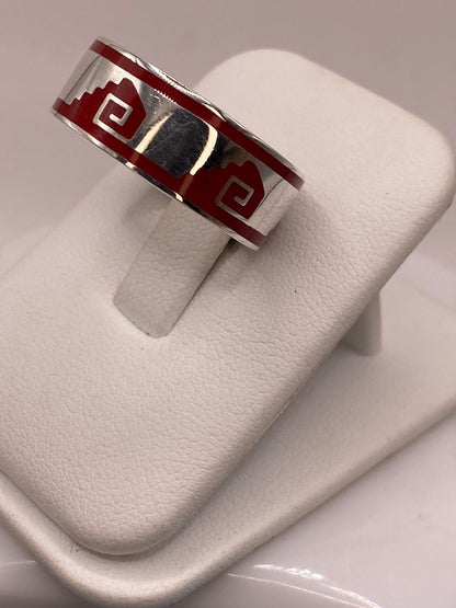 Anillo de Plata .925 con Coral Rojo – Diseño Geométrico Tradicional, vista frontal