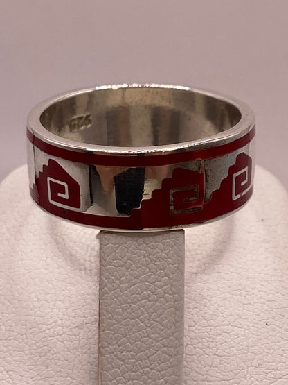 Anillo de Plata .925 con Coral Rojo – Diseño Geométrico Tradicional, sello de autenticidad Plata Ley .925