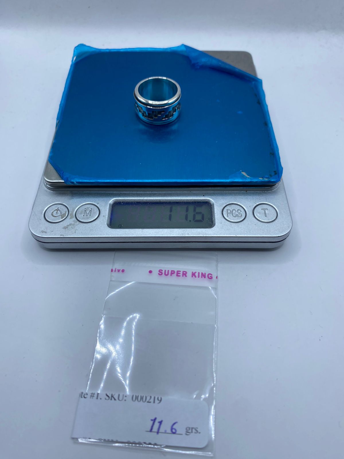 Anillo de Plata 925 con Diseño Greca Prehispánica, peso en gramos (báscula)