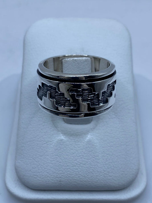 Anillo de Plata 925 con Diseño Greca Prehispánica — vista lateral
