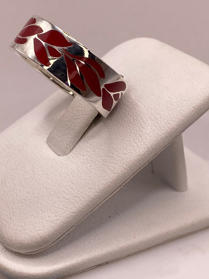 Anillo de Plata .925 con Diseño de Hojas Decorativas, vista frontal