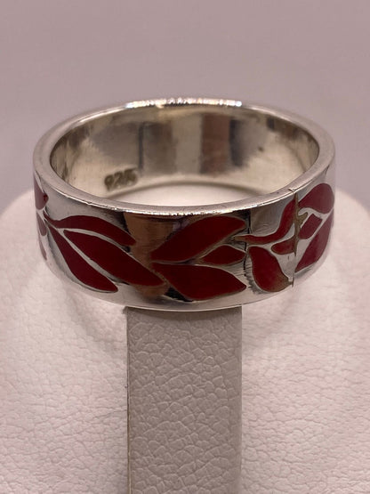 Anillo de Plata .925 con Diseño de Hojas Decorativas, vista de detalle