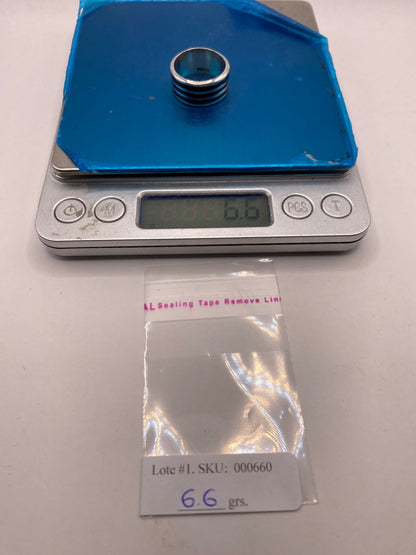 Anillo de Plata .925 con Diseño de Líneas Modernas, peso en gramos (báscula)