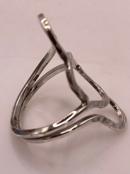 Anillo de Plata .925 con Diseño Orgánico Geométrico y Acabado Martillado, sello de autenticidad Plata Ley .925