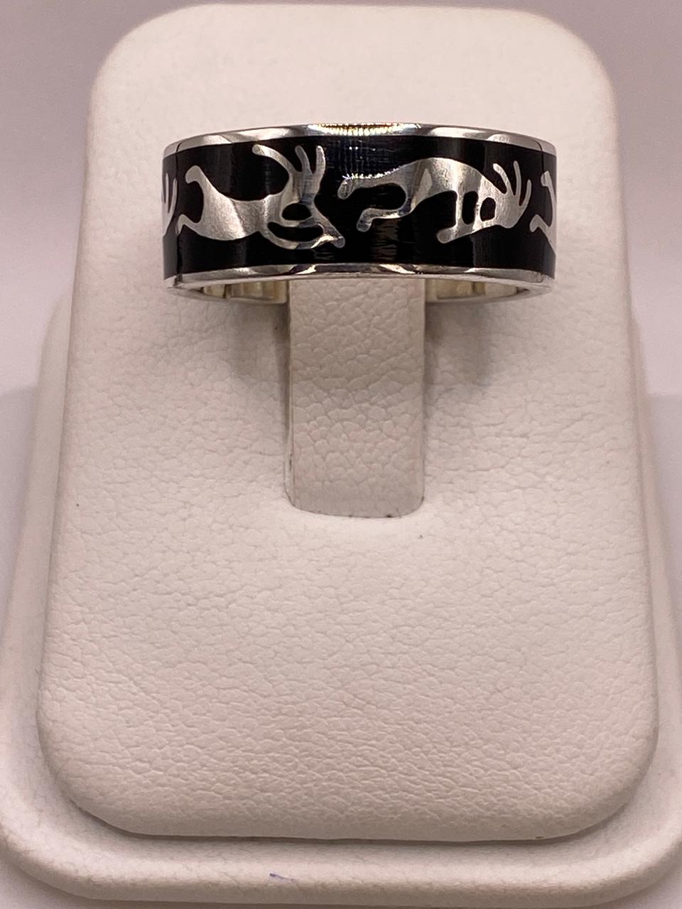 Anillo de Plata .925 con Figura Prehispánica, vista frontal
