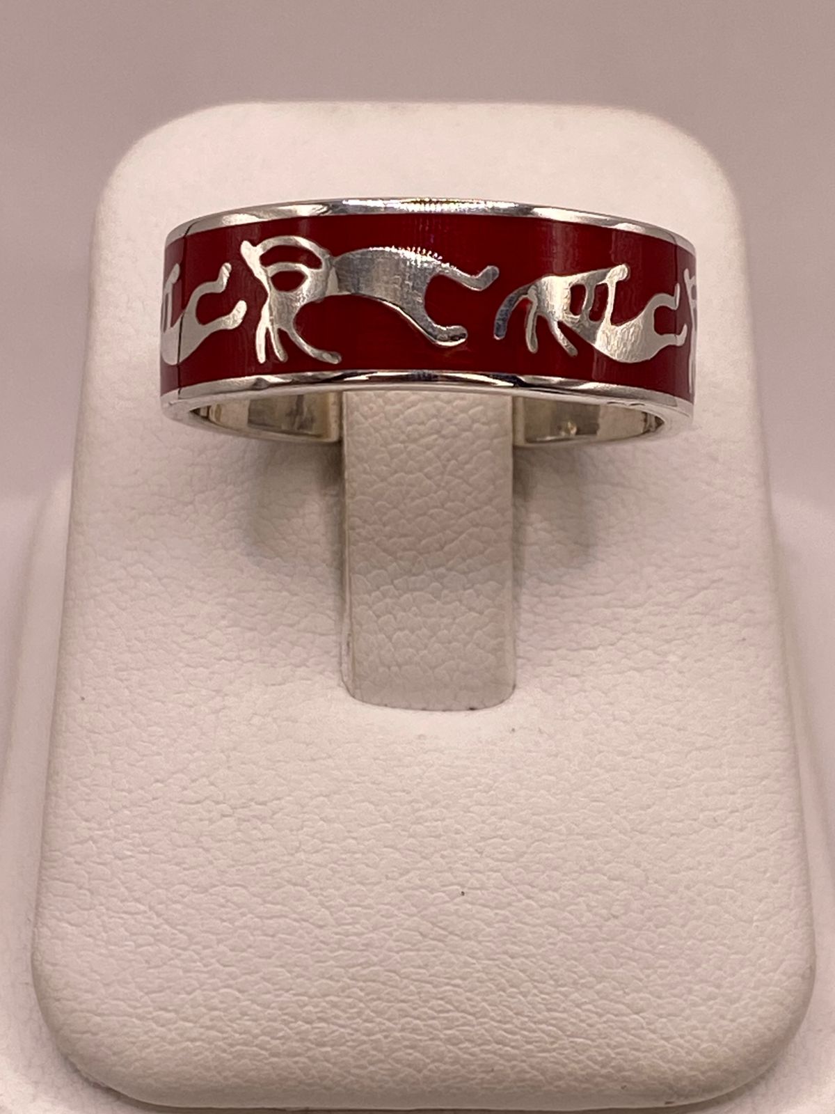 Anillo de Plata .925 con Figuras Zoomorfas, vista de detalle