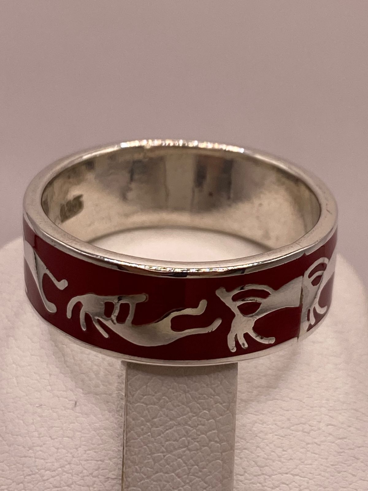 Anillo de Plata .925 con Figuras Zoomorfas, sello de autenticidad Plata Ley .925
