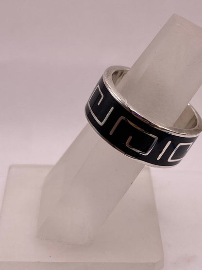 Anillo de Plata .925 con Incrustación de Obsidiana – Diseño Geométrico Moderno, vista frontal