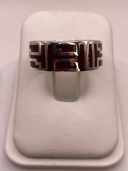 Anillo de Plata .925 con Incrustación Roja – Diseño Geométrico, vista frontal