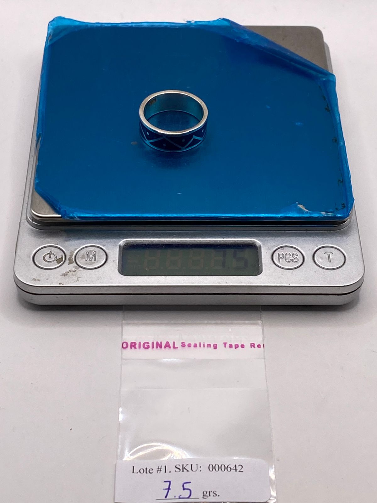 Anillo de Plata .925 con Lapislázuli – Diseño Geométrico, peso en gramos (báscula)