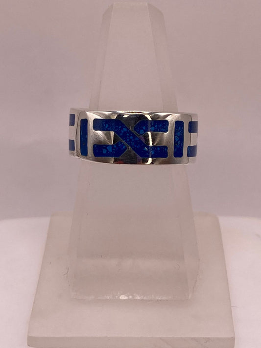 Anillo de Plata .925 con Lapislázuli – Diseño Geométrico — vista lateral