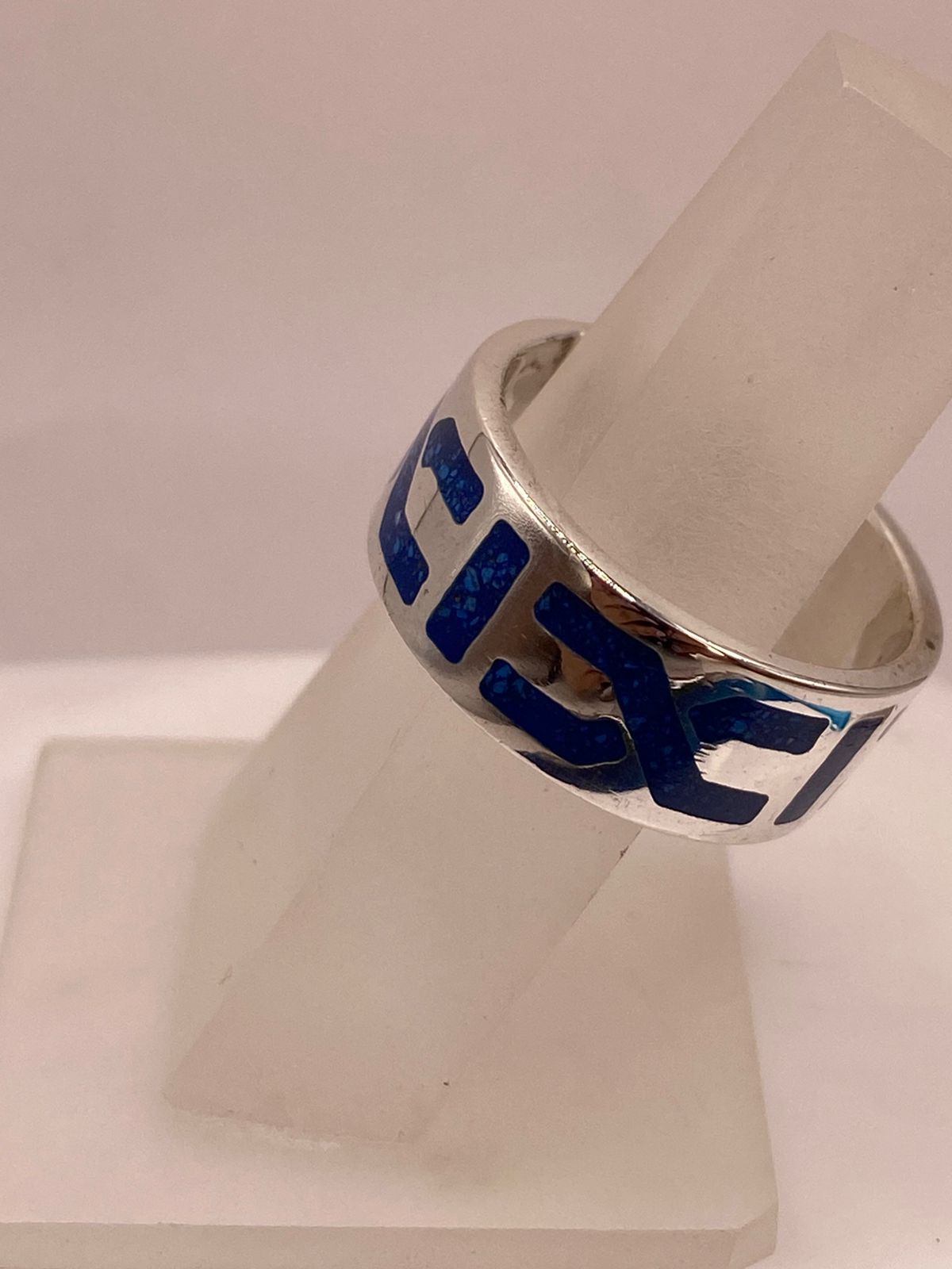 Anillo de Plata .925 con Lapislázuli – Diseño Geométrico, vista frontal