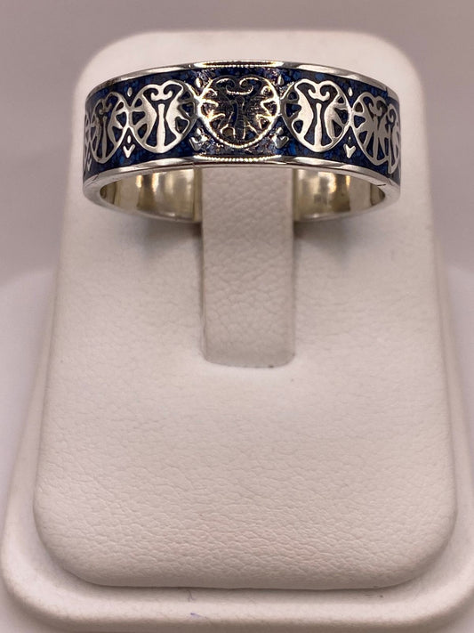 Anillo de Plata .925 con Motivo Celta — ángulo diagonal