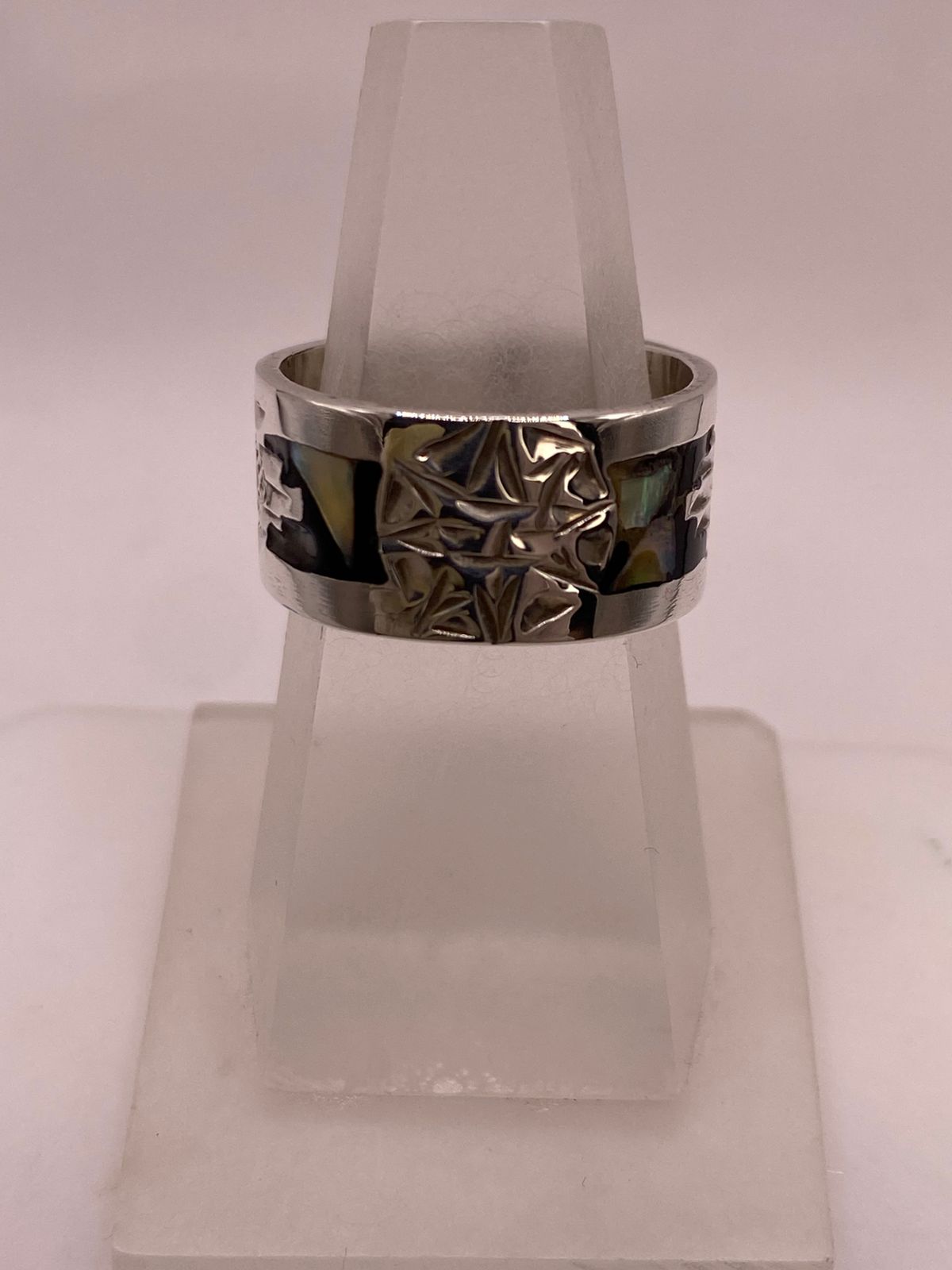 Anillo de Plata .925 con Obsidiana y Concha Abulón, vista frontal