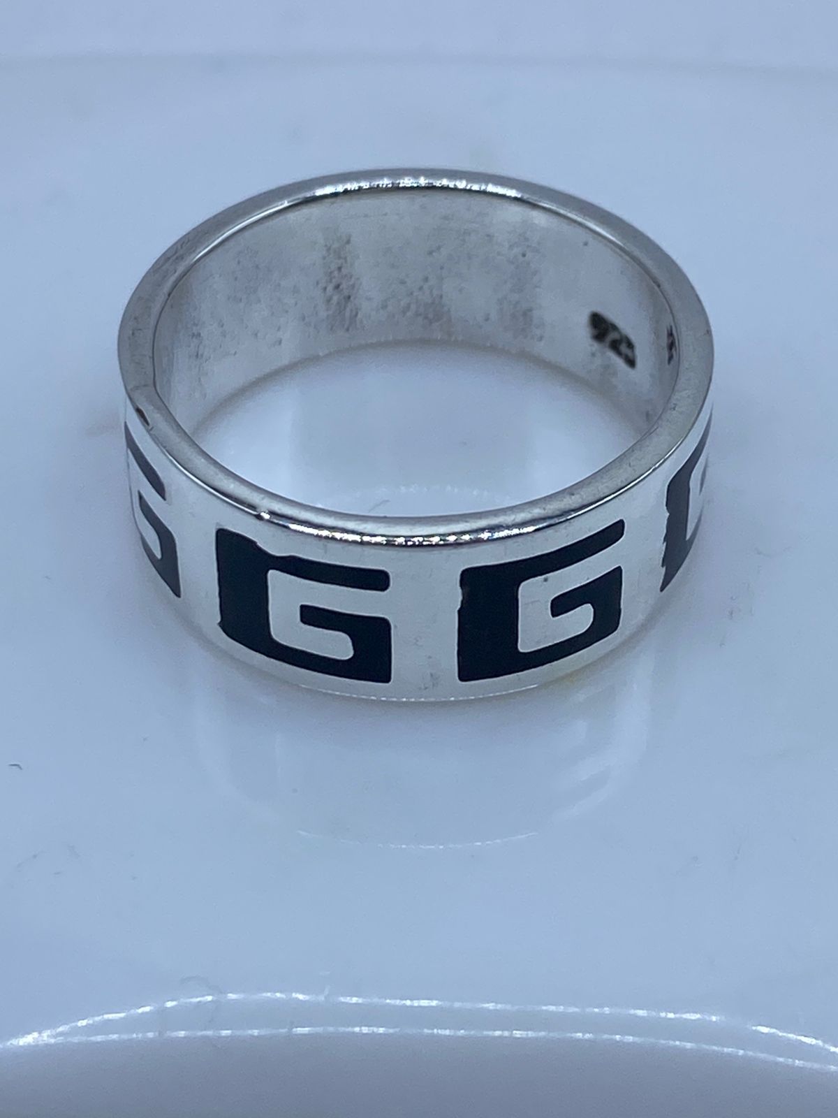 Anillo de Plata .925 con Ónix y Greca Clásica, sello de autenticidad Plata Ley .925