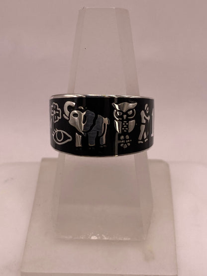 Anillo de Plata .925 con Símbolos de la Suerte — ángulo diagonal