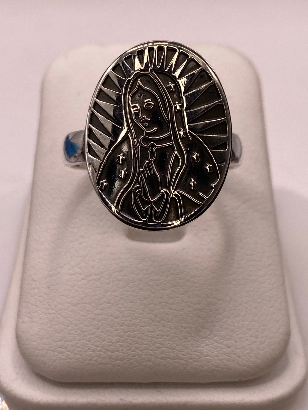 Anillo de Plata .925 Virgen de Guadalupe, vista lateral