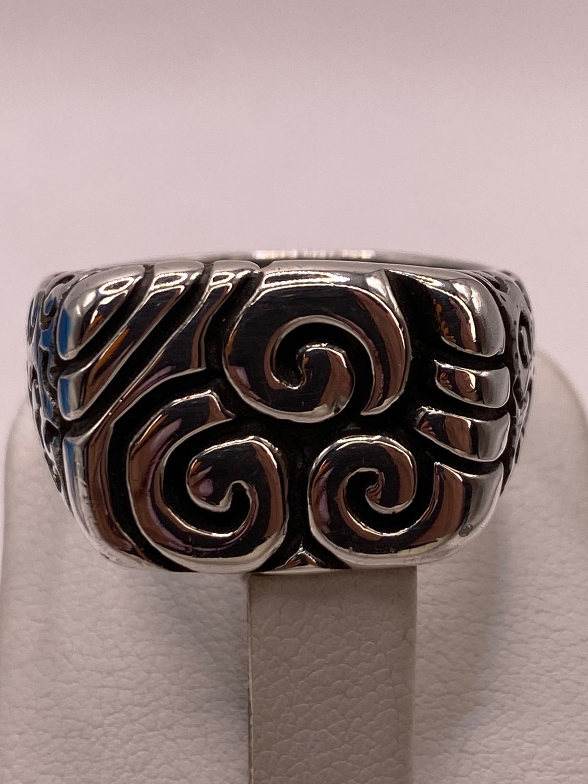 Anillo de Plata .950 con Diseño Espiral Tribal, vista superior