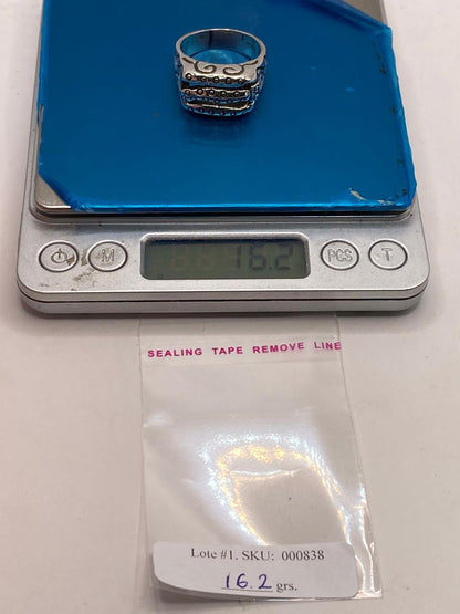 Anillo de Plata .950 con Diseño Texturizado de Triple Línea y Laterales Decorados, peso en gramos (báscula)