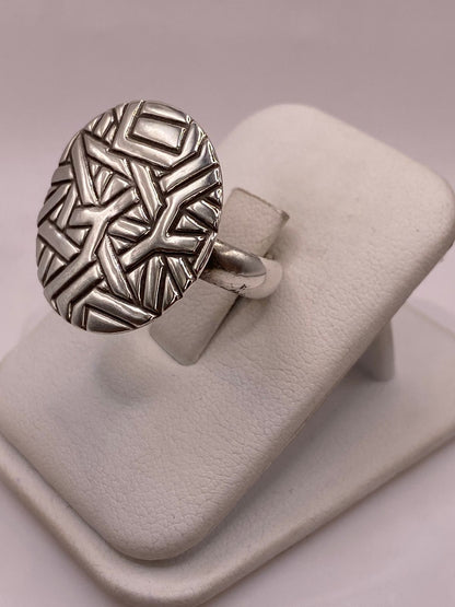 Anillo Redondo Grabado de Plata Ley .925, sello de autenticidad Plata Ley .925