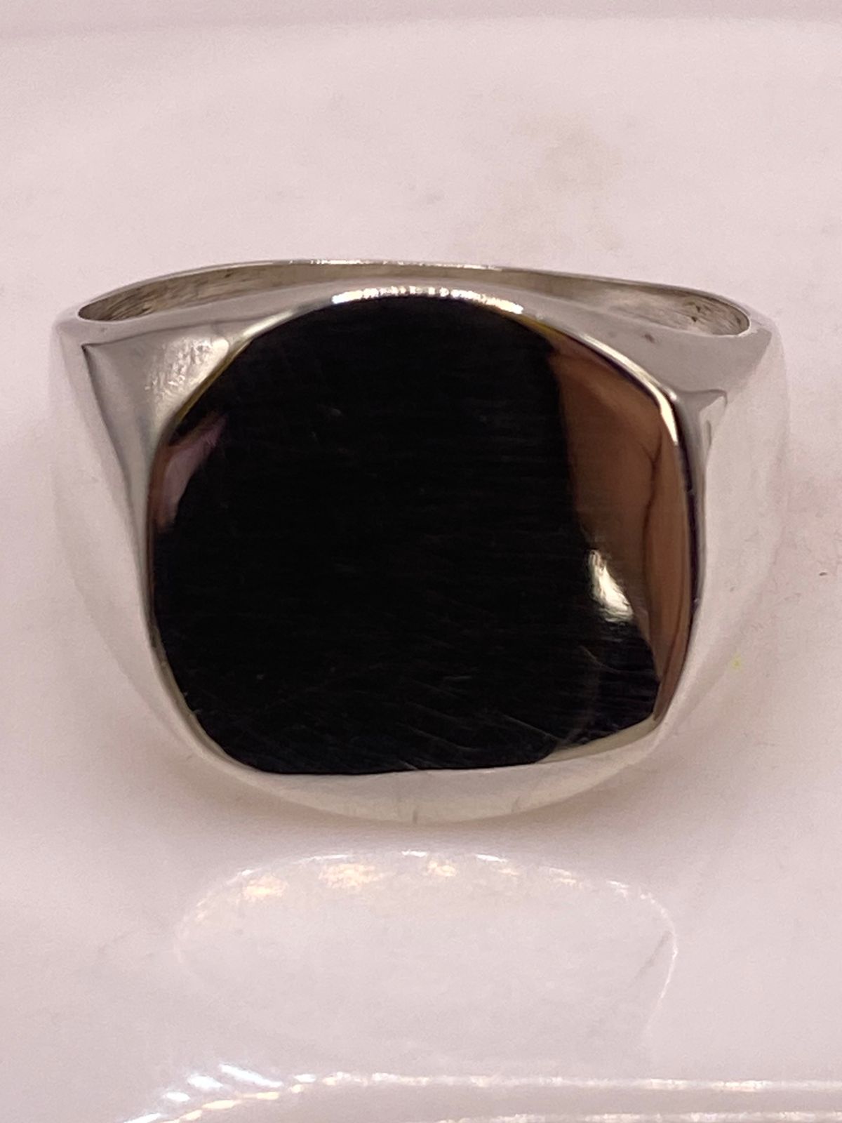 Anillo Sello Artesanal en Plata Liso, vista lateral
