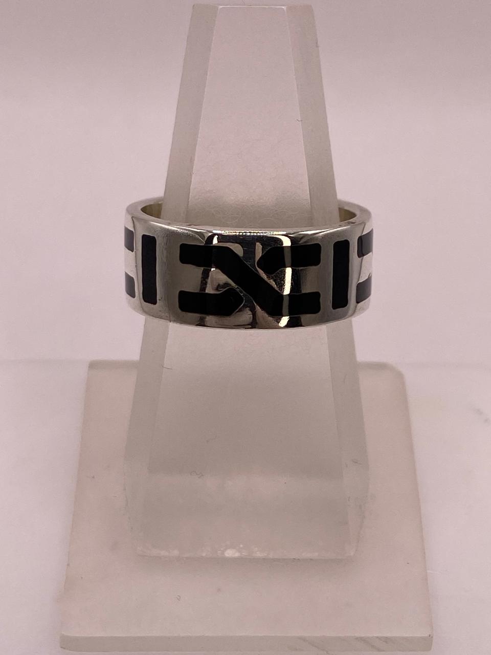 Anillo Sello Geométrico en Plata .925, vista frontal