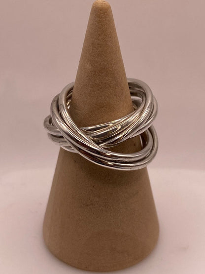 Anillo Semanario de 7 Aros Entrelazados en Plata .925 — ángulo diagonal
