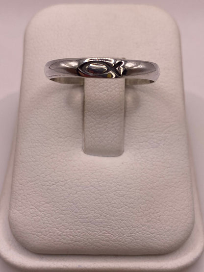 Anillo con Símbolo de Pez (ichthys) en Plata .925, vista de detalle