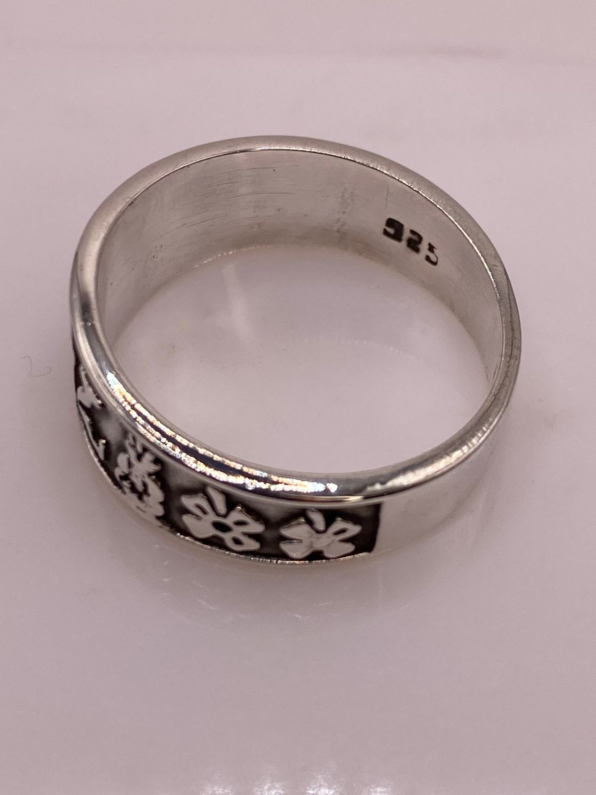 Anillo con Símbolos de la Suerte de Plata Ley .925, sello de autenticidad Plata Ley .925