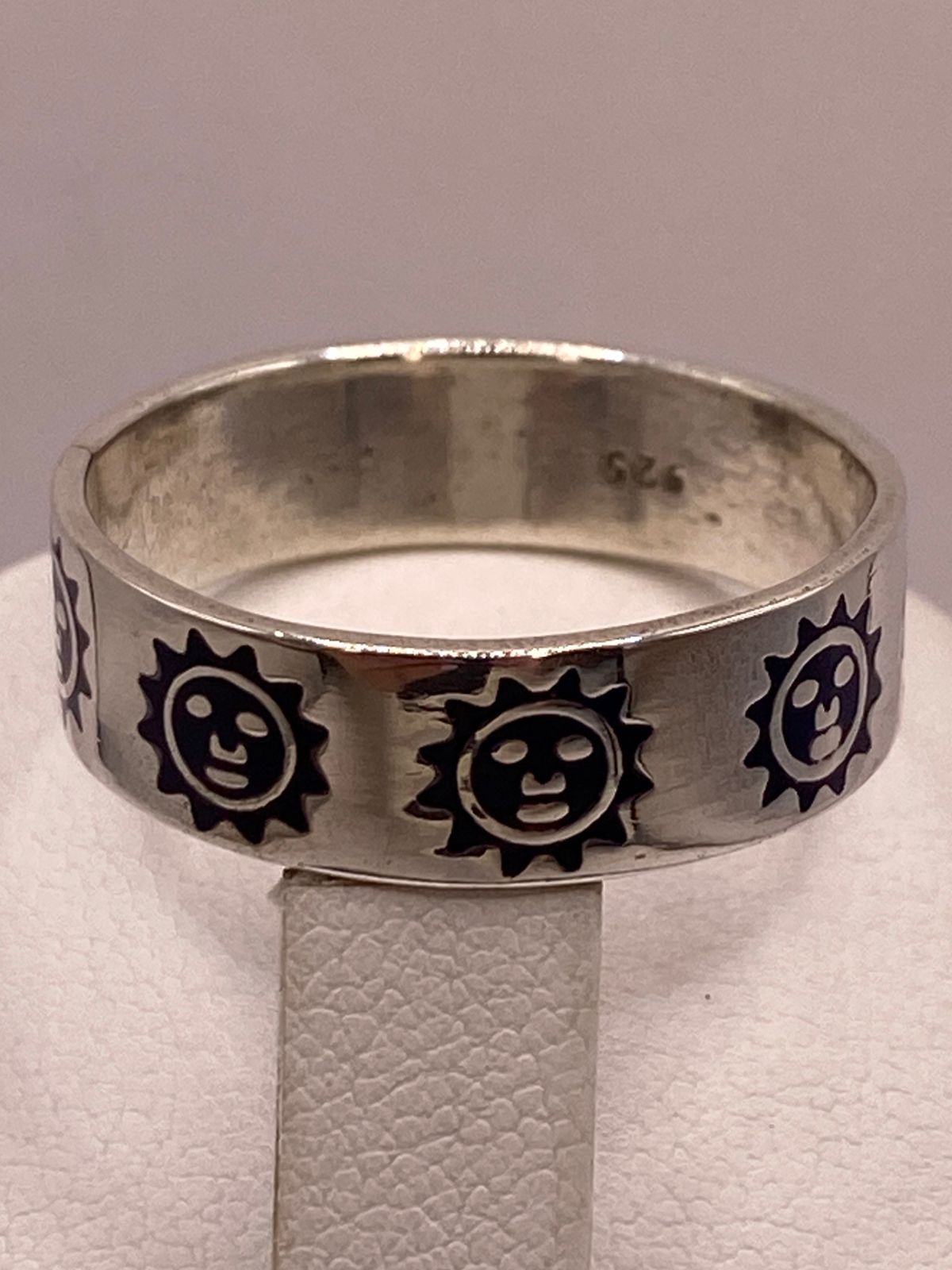 Anillo Sol Sonriente de Plata .925, sello de autenticidad Plata Ley .925