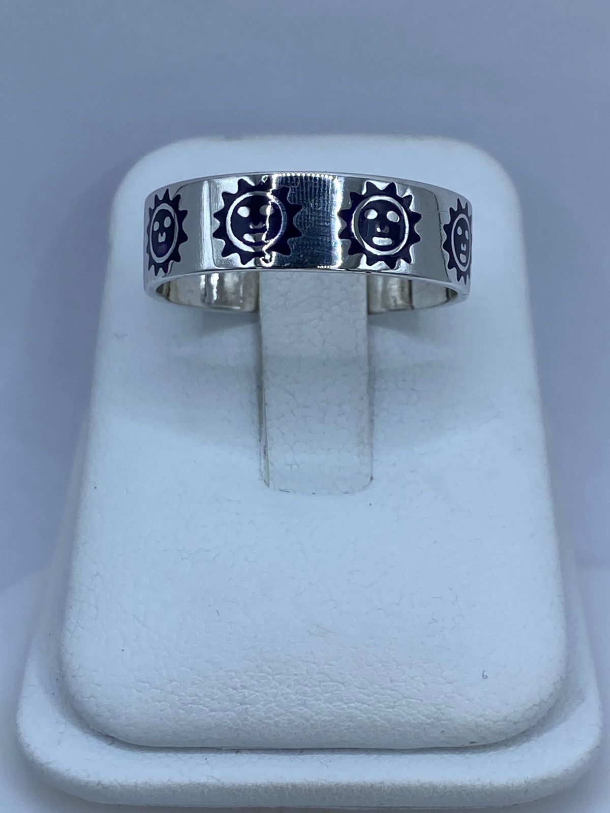 Anillo Soles en Plata .925 con Lápiz Lazuli Morado