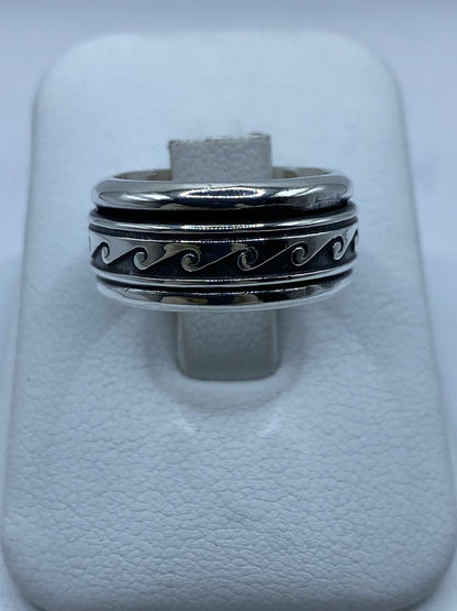 Anillo Spinner Olas Estilizadas en Plata .925, vista lateral