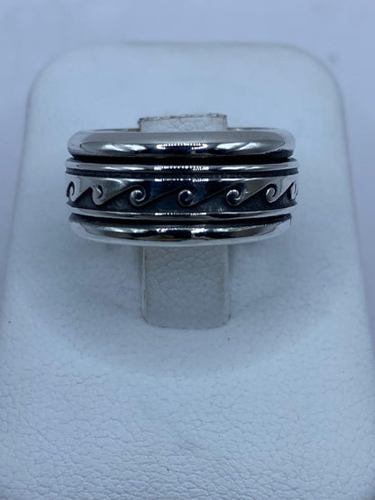 Anillo Spinner Olas Estilizadas en Plata .925 — vista lateral