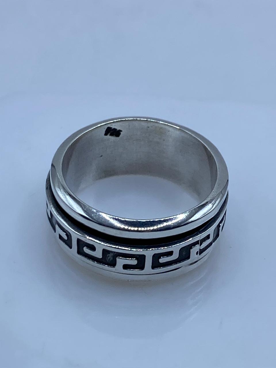 Anillo Spinner de Plata .925 con Diseño Greca Clásica, sello de autenticidad Plata Ley .925