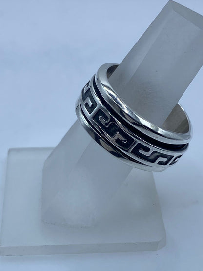 Anillo Spinner de Plata .925 con Greca Clásica Oscurecida, vista lateral