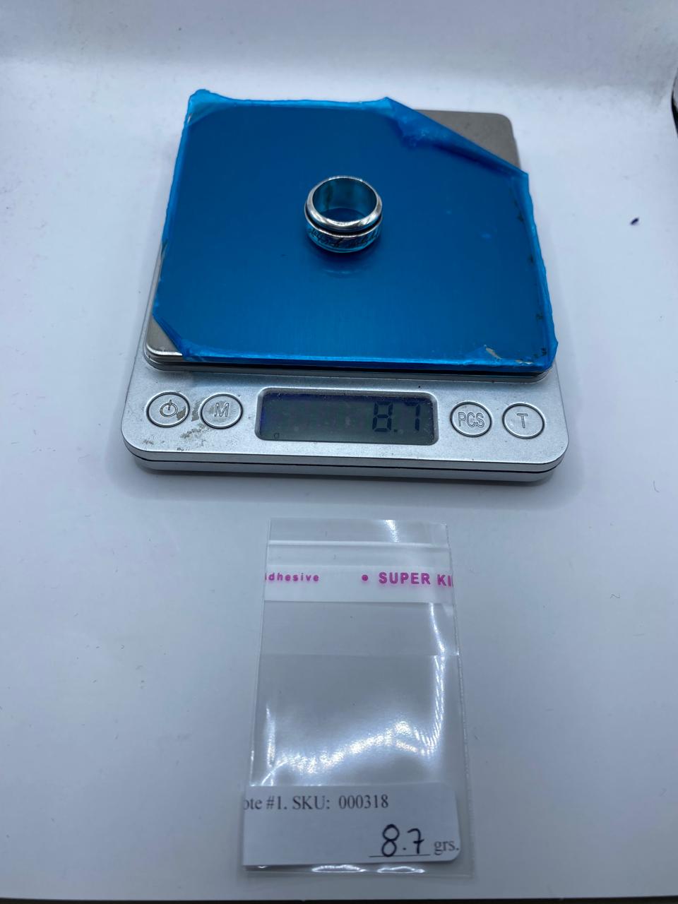 Anillo Spinner de Plata .925 con Inscripción Estilo Élfico, peso en gramos (báscula)