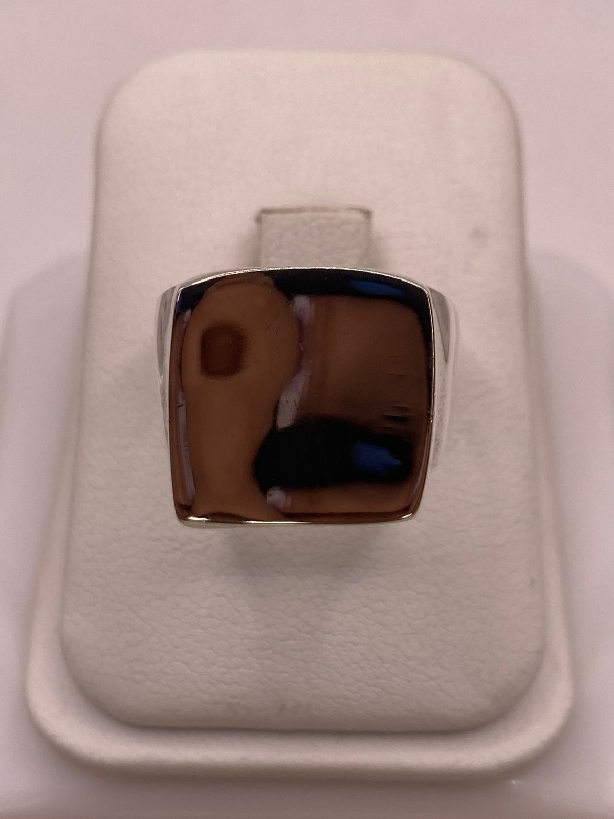 Anillo Tipo Sello Cuadrado Liso en Plata .925, vista frontal