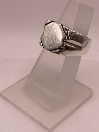 Anillo Tipo Sello Geométrico en Plata .925, vista frontal
