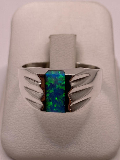 Anillo Tipo Sello con Ópalo de Fuego Azul‑verde en Plata .925, vista frontal