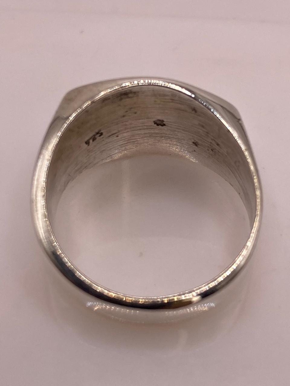 Anillo Tipo Sello Ovalado Liso en Plata .925, sello de autenticidad Plata Ley .925