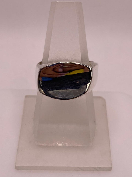 Anillo Tipo Sello Ovalado Liso en Plata .925 en báscula mostrando peso