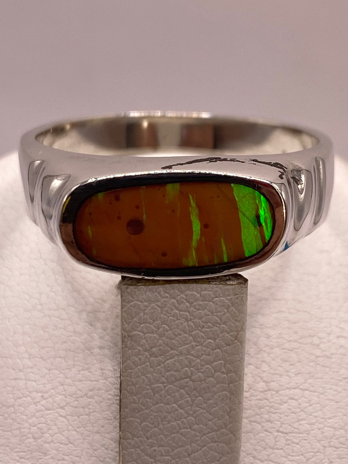Anillo Tipo Sello de Plata Ley 925 con Ópalo de Fuego, sello de autenticidad Plata Ley .925
