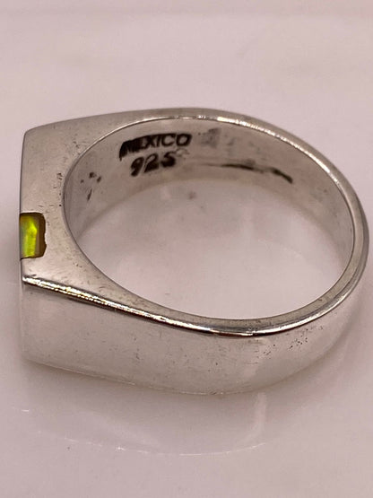 Anillo Tipo Sello en Plata Ley 925 con Ópalo de Fuego, sello de autenticidad Plata Ley .925