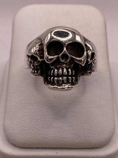 Anillo Triple Calavera de Plata Ley .925, vista frontal