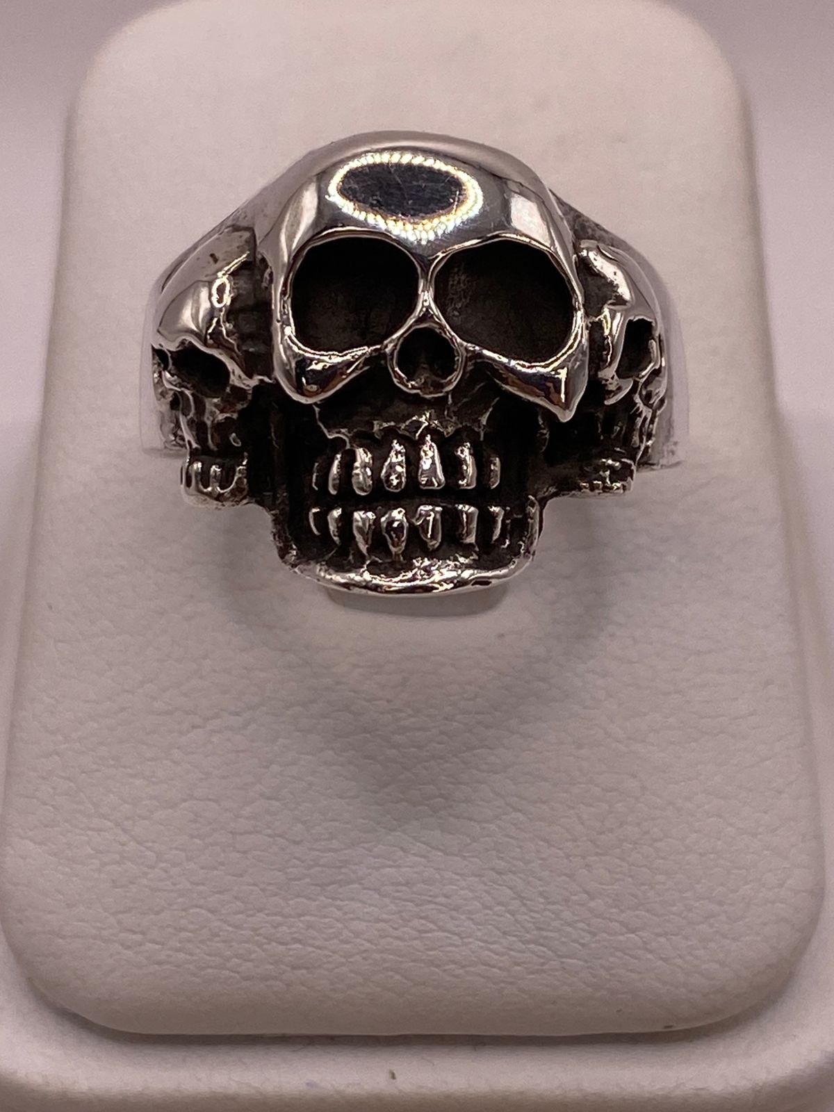 Anillo Triple Calavera de Plata Ley .925, vista superior