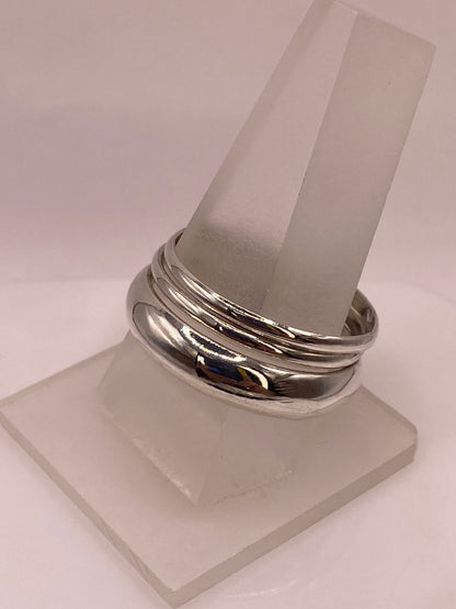 Anillo Triple Entrelazado de Argollas Lisas en Plata .925, vista lateral