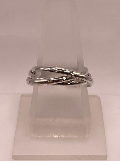 Anillo Triple Entrelazado “fin de Semana” en Plata .925 — ángulo diagonal