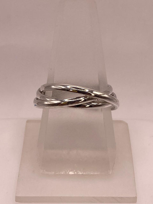 Anillo Triple Entrelazado “fin de Semana” en Plata .925 — ángulo diagonal