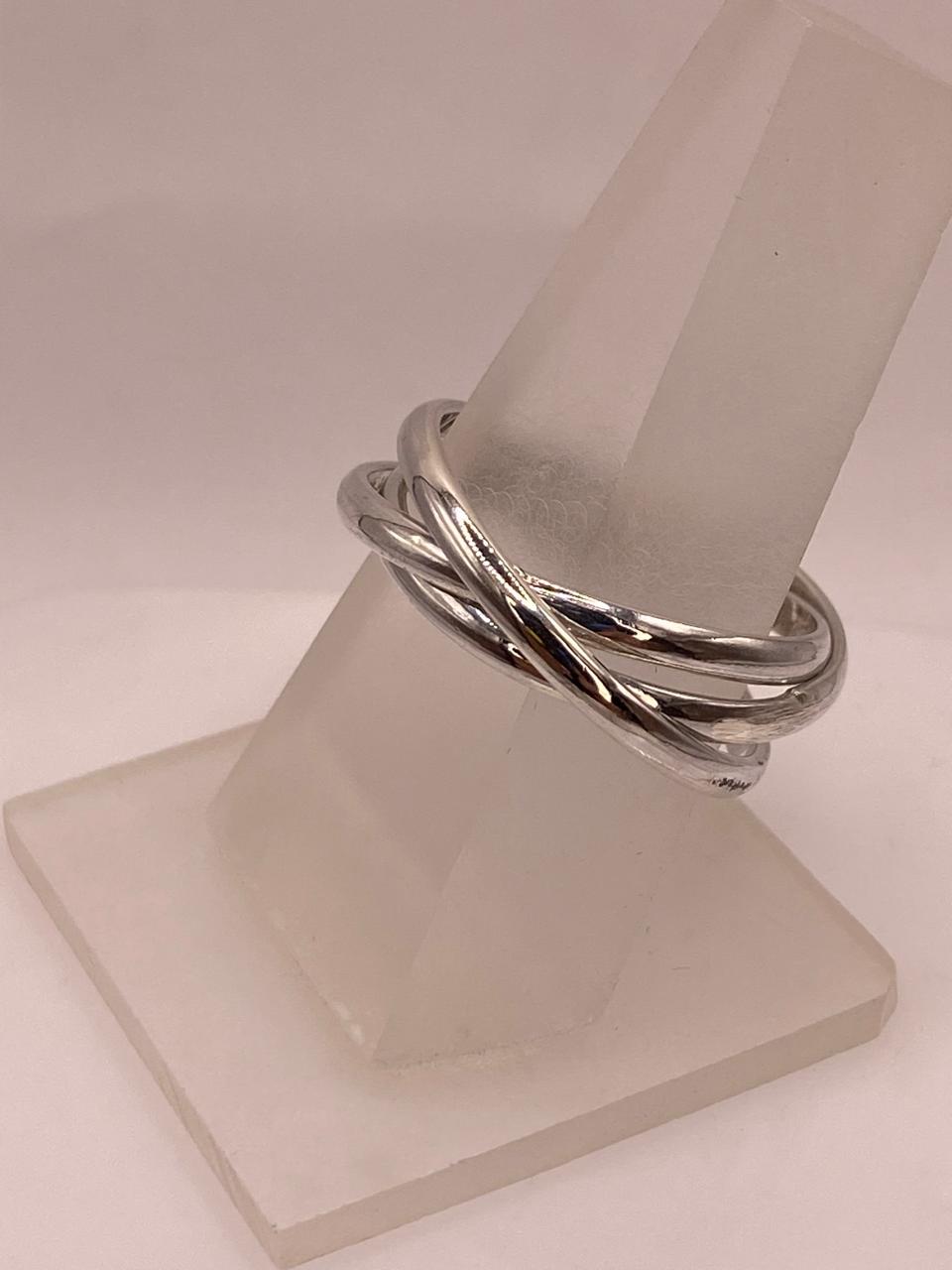 Anillo Triple Entrelazado “fin de Semana” en Plata .925, vista frontal
